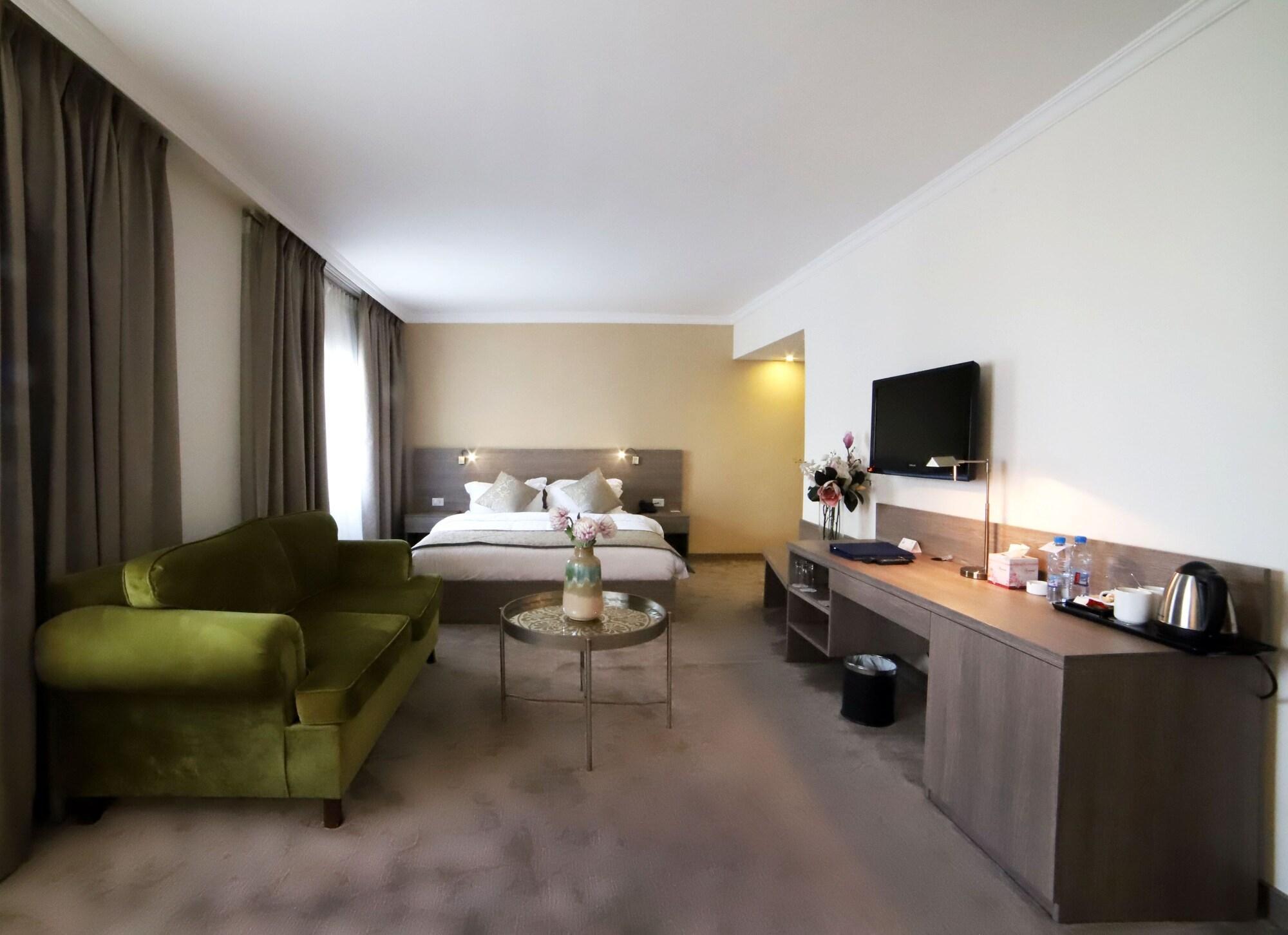 The Sanrock Hotel Amman Esterno foto
