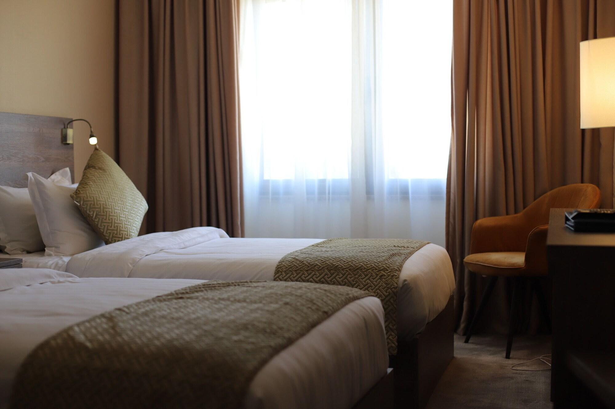 The Sanrock Hotel Amman Esterno foto
