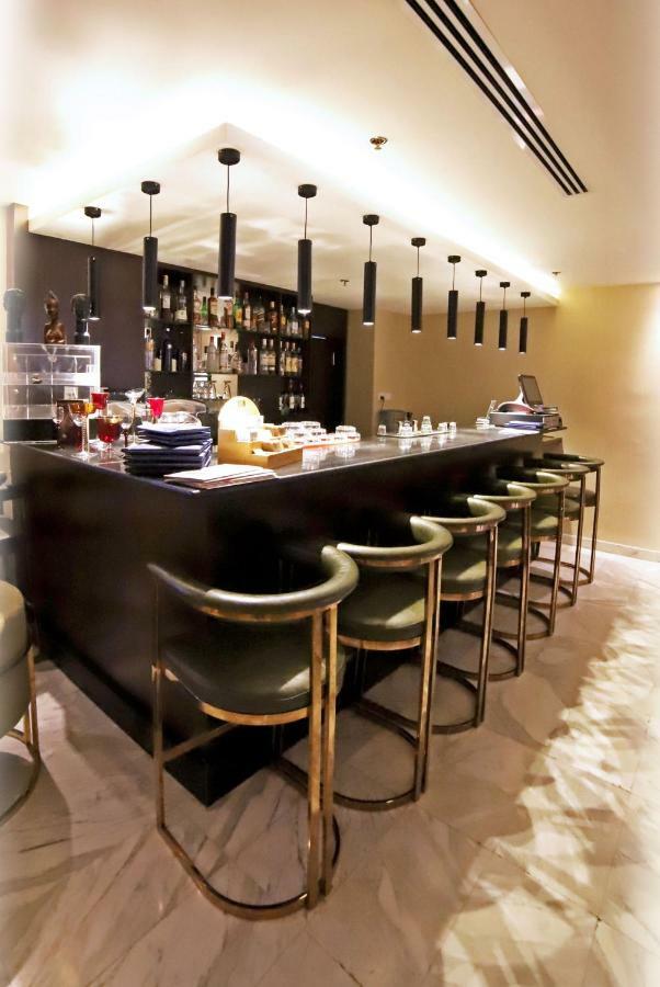The Sanrock Hotel Amman Esterno foto